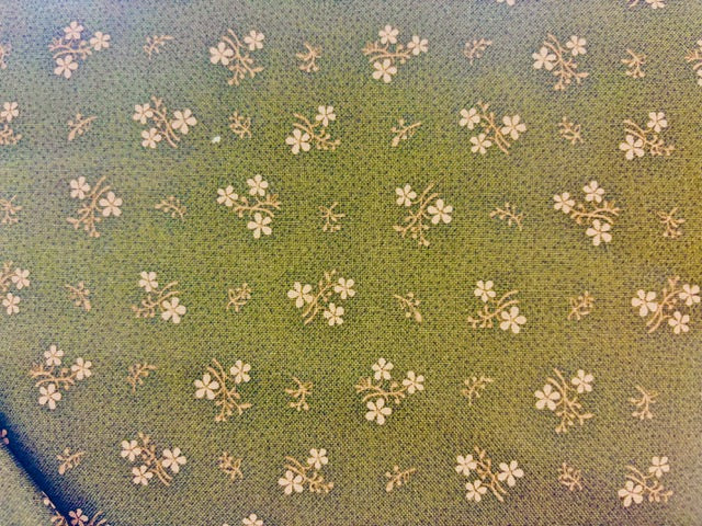 COUNTRY MEADOW BY PAM BUDA fondo verde con flores