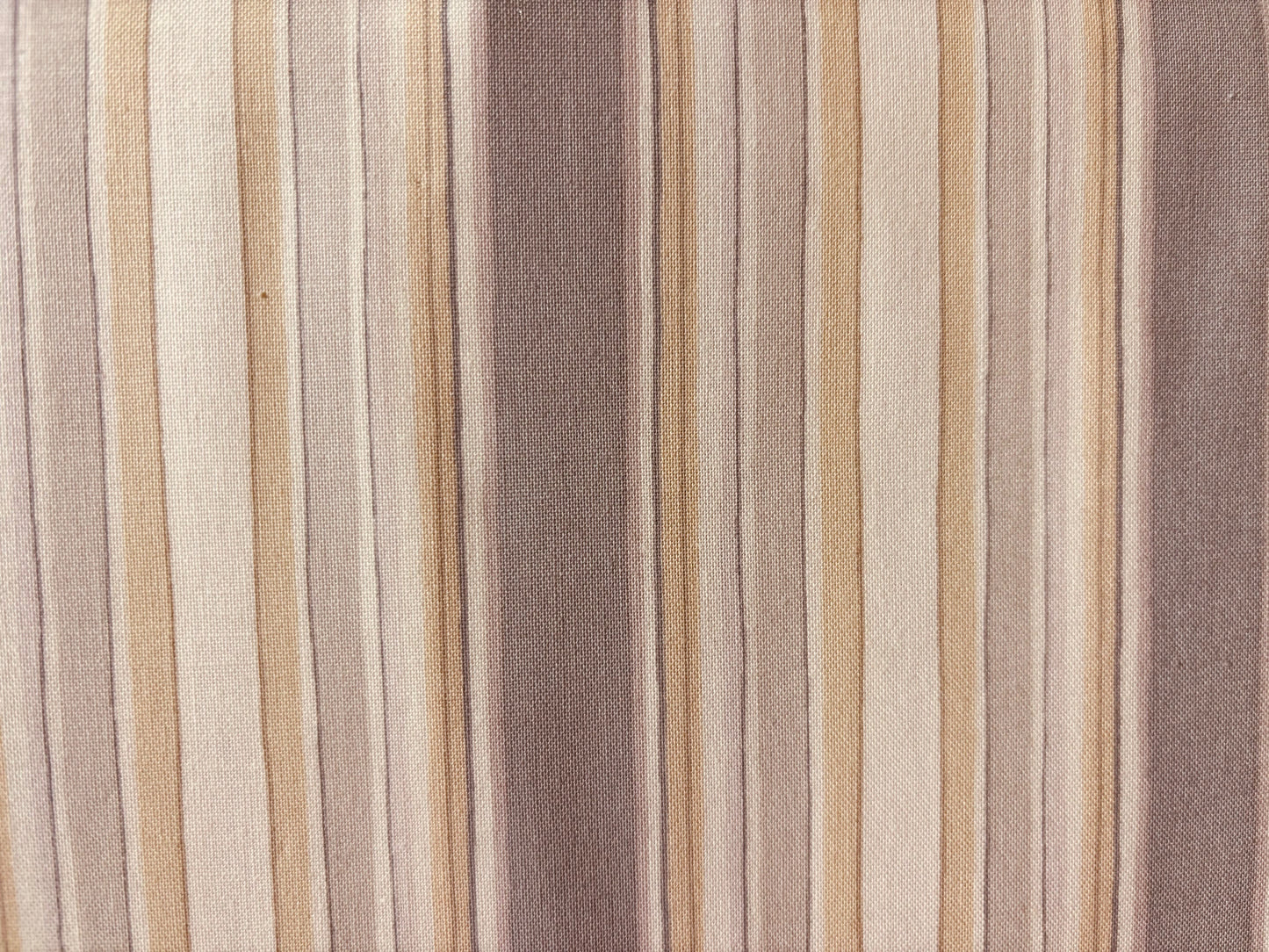 SPLASH BY ALEX ANDERSON columnas tonos marron y gris