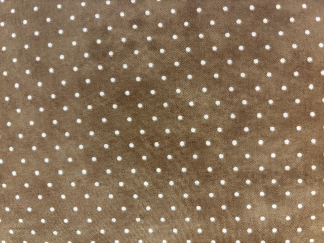 BASICALLY BEAUTIFUL BY MAYWOOD fondo marron lunares pequeñas blancas