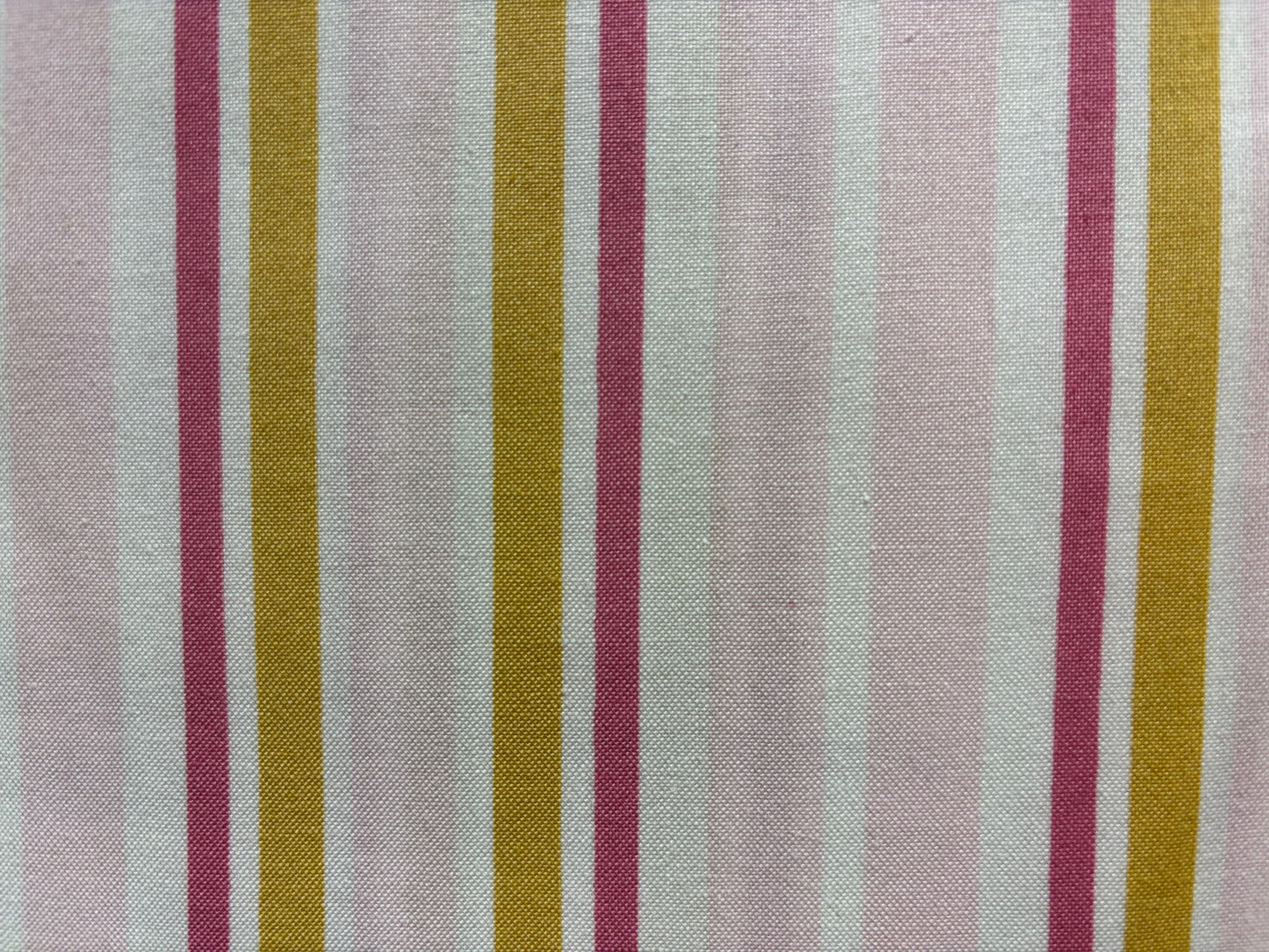 LITTLE HOUSE rayas colores rosa y mostaza