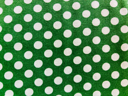 ROBERT KAUFMAN fondo verde con lunar grande blanca