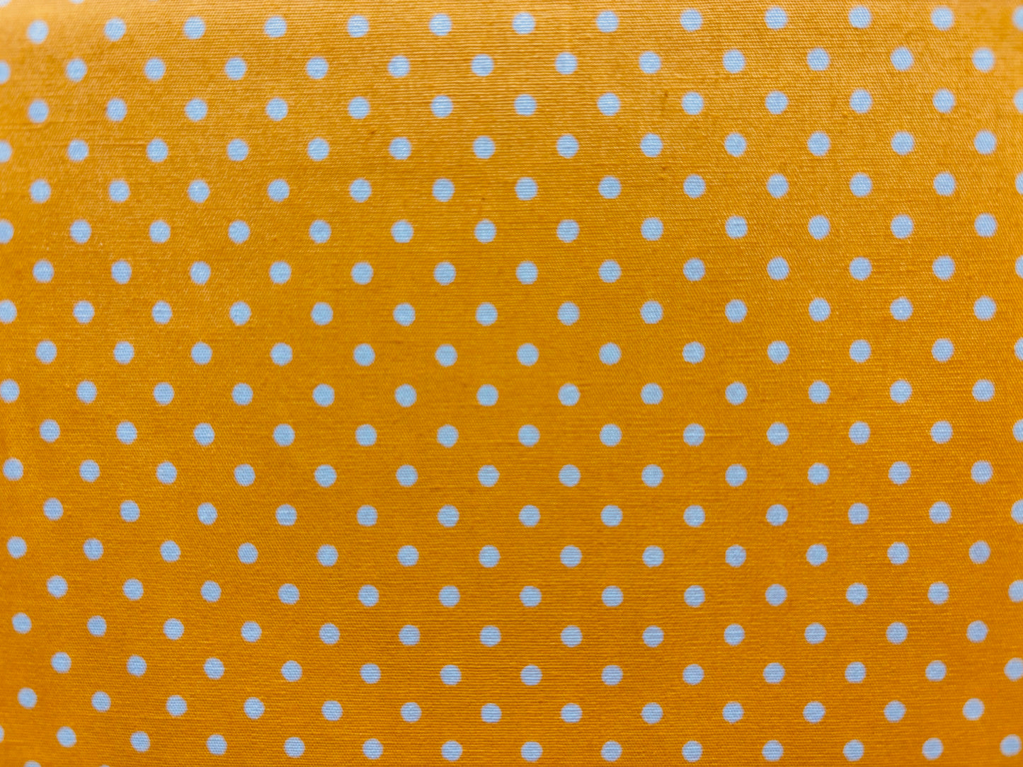 FONDO AMARILLO LUNARES BLANCAS