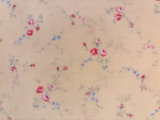 PRINCESS ROSE BY LECIEN fondo amarillo claro con flores