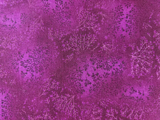 FUSIONS , ROBERT KAUFMAN fondo morado hojas