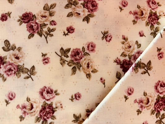 KELLY ROSES  fondo crudo con rosas