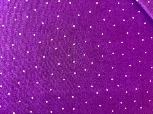 ESSENTIALS WILMINGTON PRINTS  fondo morado lunares