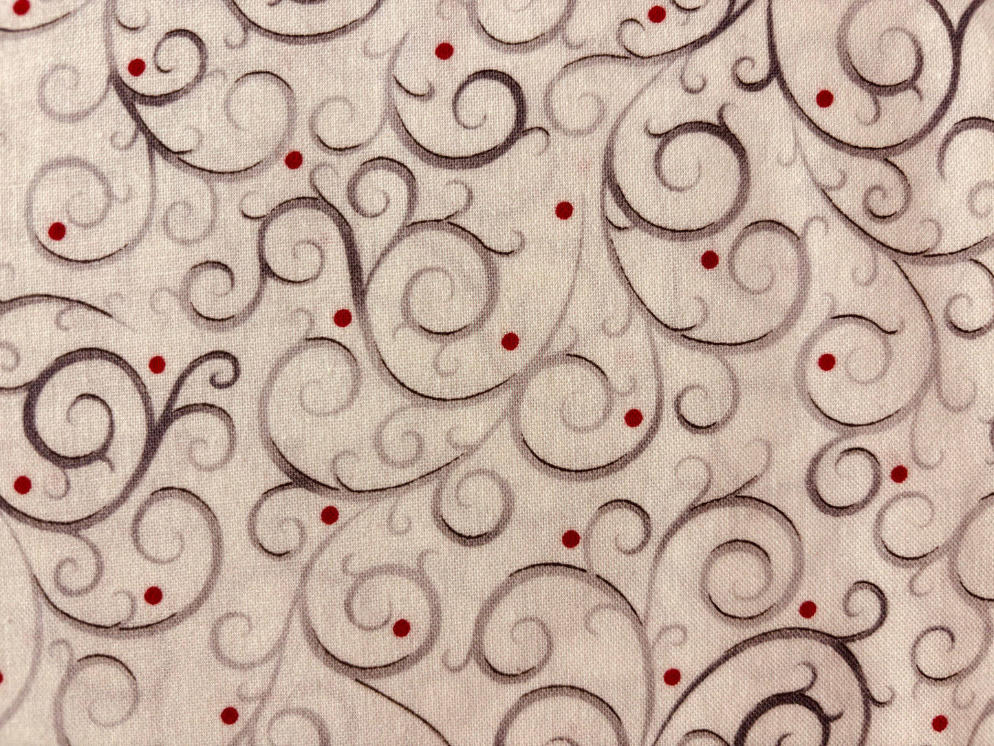LAURIE COOK FOR QUILTING TREASURES  dibujo gris plateado punto rojo