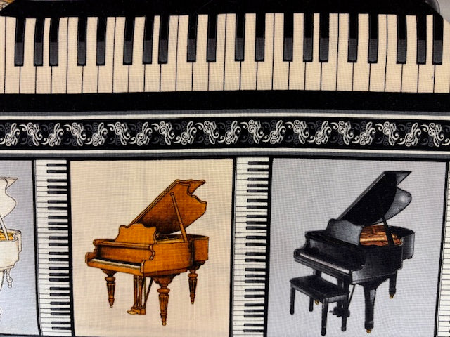 PERFECT PITCH II  teclas de piano y pianos colores
