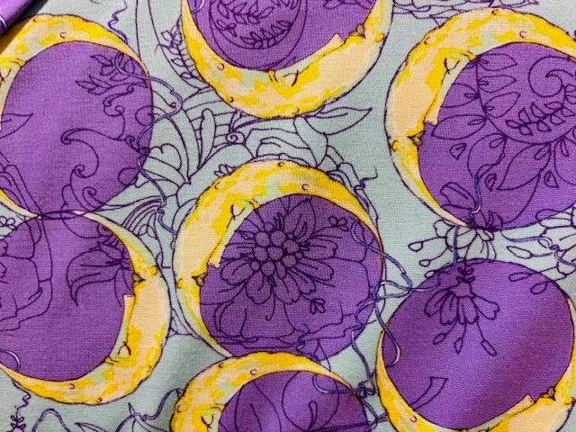 LUNA AMARILLA Y MORADA