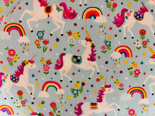 DAYDREAM UNICORNS, UNICORNIOS FLORES Y ARCOIRIS FONDO AZUL